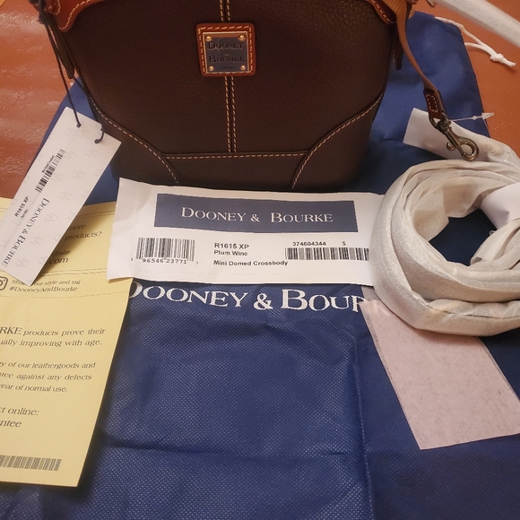 NWT Dooney & Bourke mini Domed crossbody bag - Picture 8 of 9